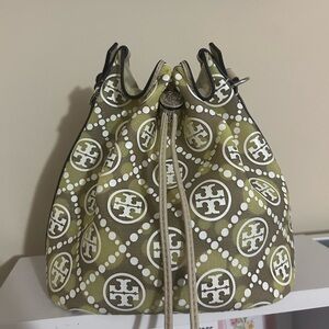 Tory Burch T Monogram Mesh Dot Bucket Bag
T Monogram Mesh Dot Bucket Bag